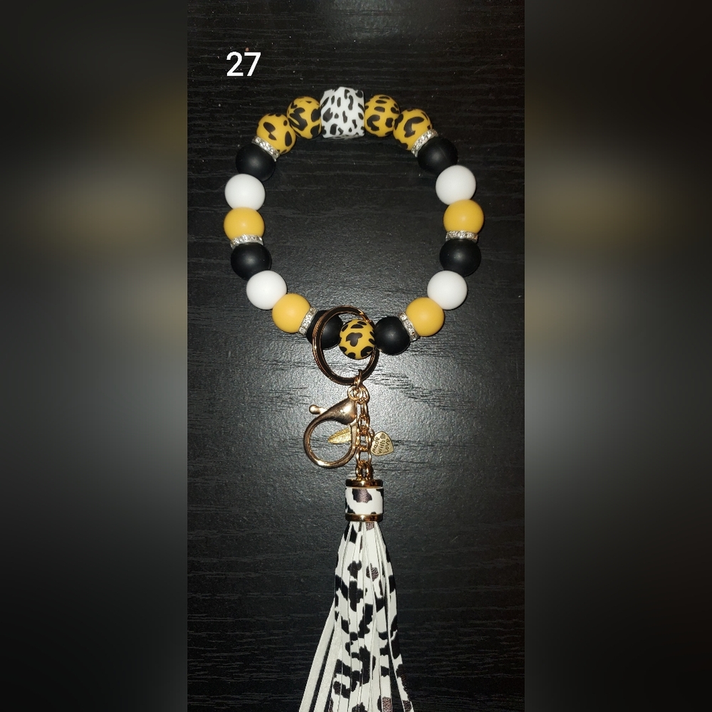 Handmade silicone beaded wristlet keychains